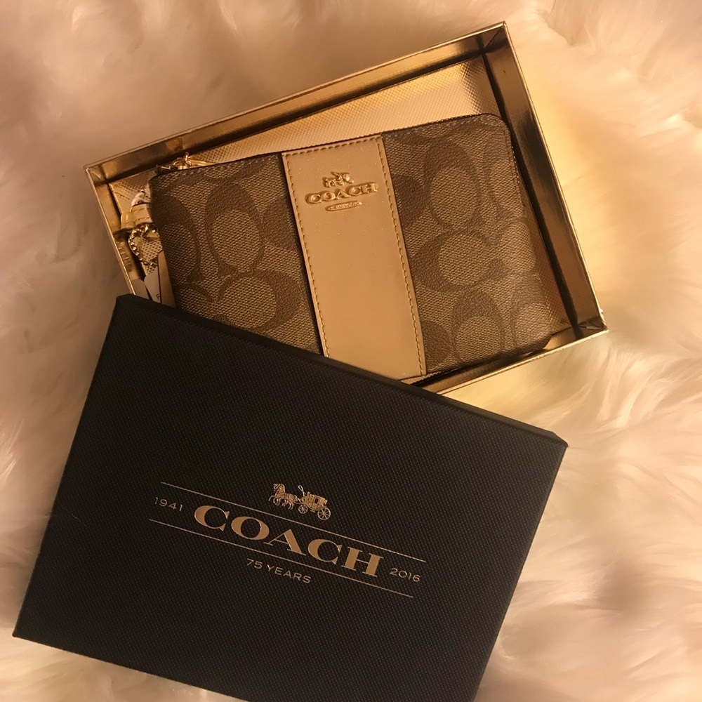 Coach wristlet